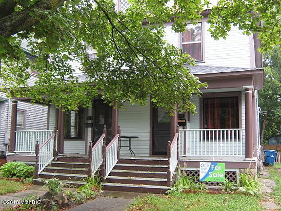 3rd image of 712 W Lovell St