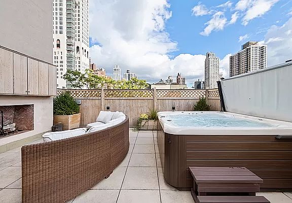3rd image of 225 E 81st St #Penthouse
