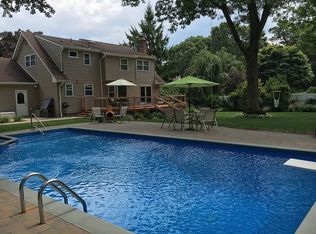 16 Gaigal Dr, Nesconset, NY 11767