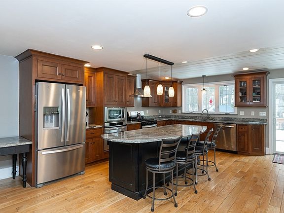 2nd image of 55 Parker Rd