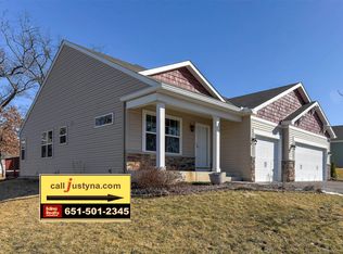 4855 Hamlet Way N, Oakdale, MN 55128