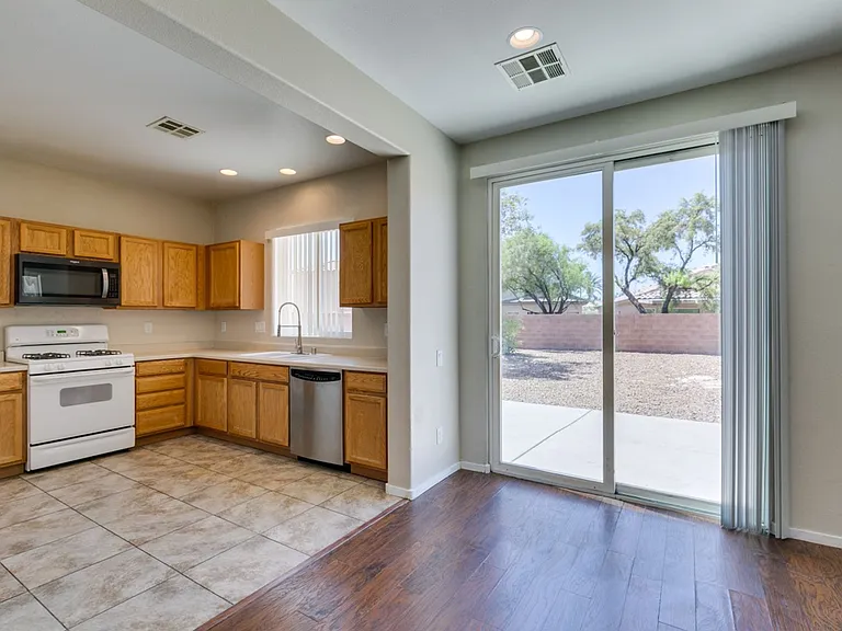 2925 Dowitcher Ave — Photo 13
