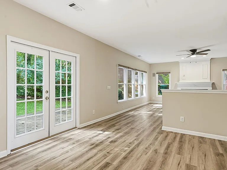 174 Ennisbrook Dr SE — Photo 18
