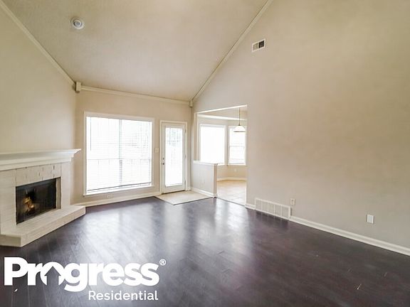 5th image of 2143 Purple Leaf Ln