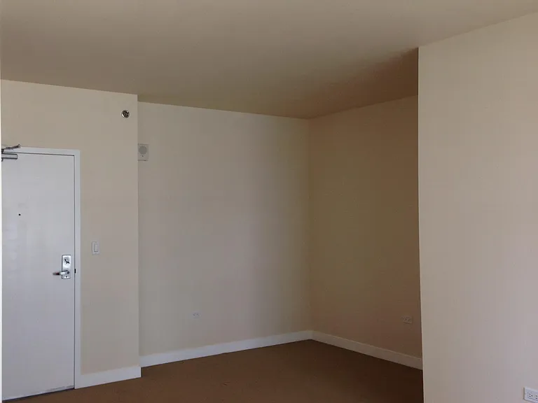 425 W Beech St #9500 — Photo 2