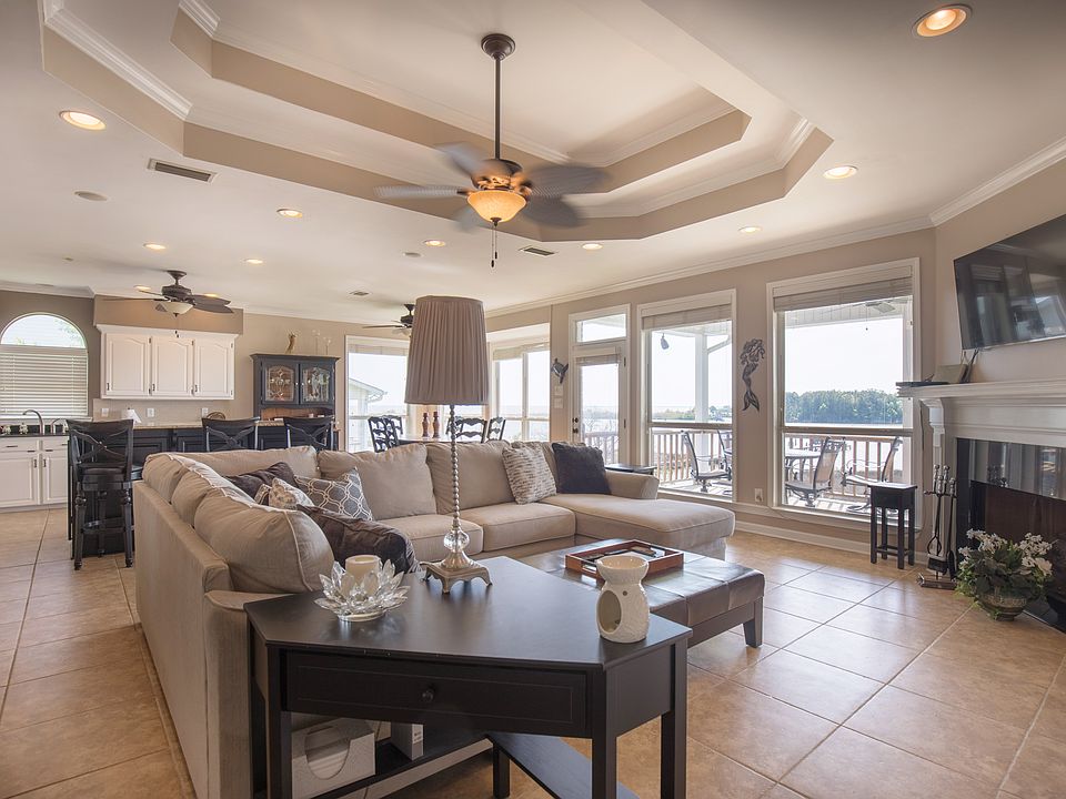 Living room, bay view