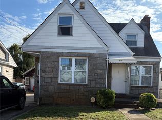 22 E Maple St, Valley Stream, NY 11580
