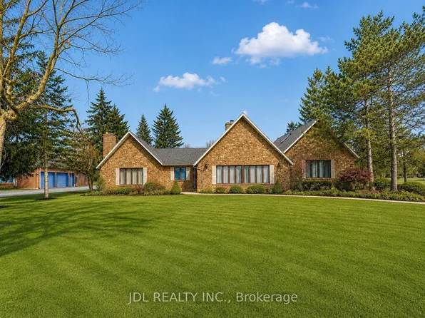 2033 Niagara River Pkwy, Fort Erie, ON L2A 5M4