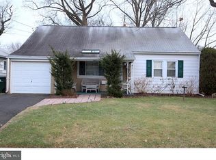 527 Tennis Ave, Glenside, PA 19038