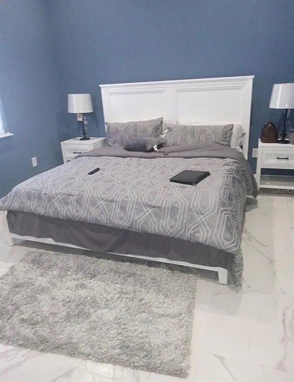 3 bed, 2.5 bath, 2282 sqft, $2,400 — Photo 3