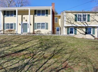 50 Pond Pl, Cos Cob, CT 06807