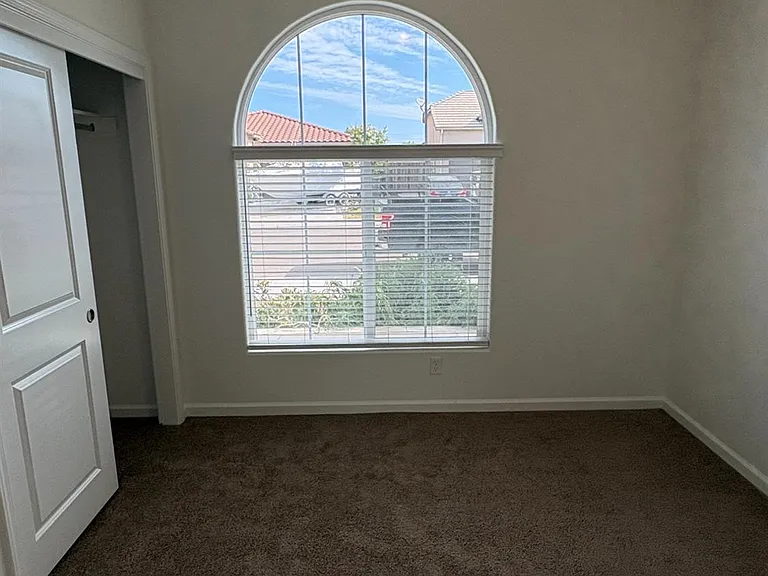 5990 E Kerckhoff Ave — Photo 15