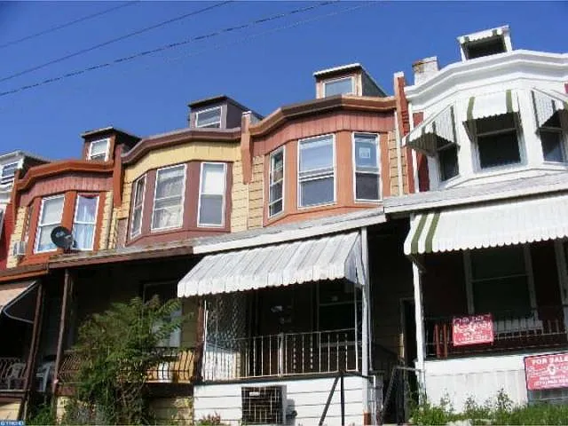 517 Linden St photo 1