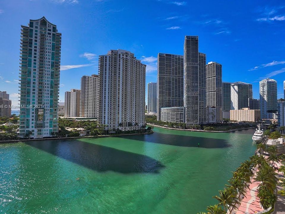 1st image of 325 Biscayne Blvd #1123