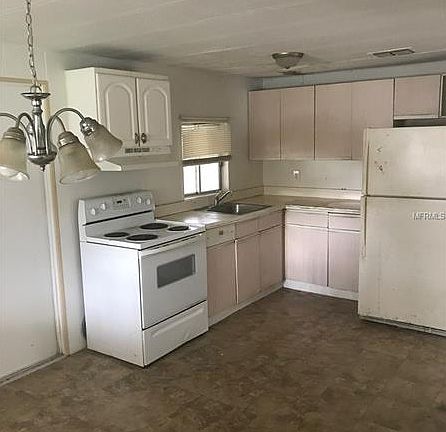 2nd image of 2424 37th St S