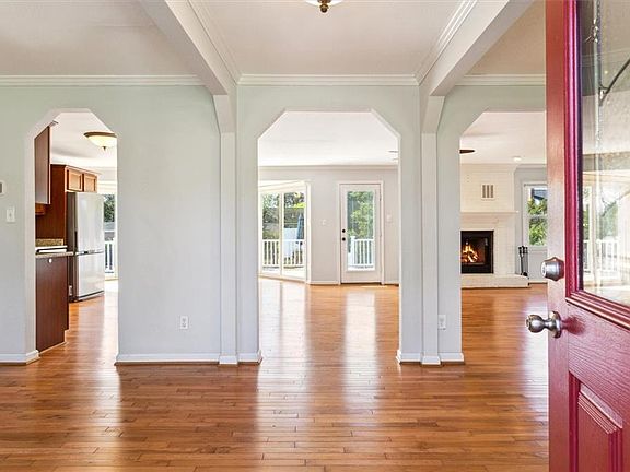 4th image of 19 Rivergate Drive