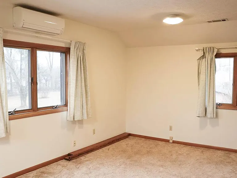 Second floor - South room