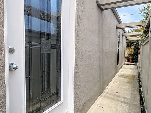 2nd image of 2364 Wilbur Ave
