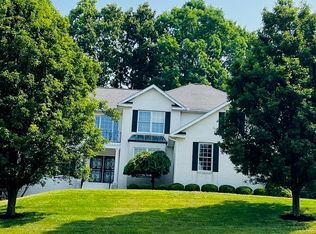 302 Ridgeway Dr, Bridgeport, WV 26330