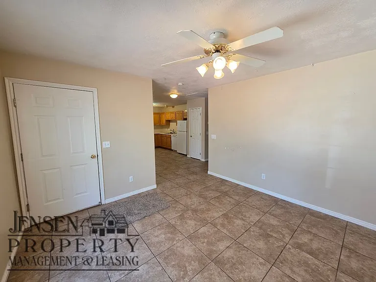 92 E Center St — Photo 8