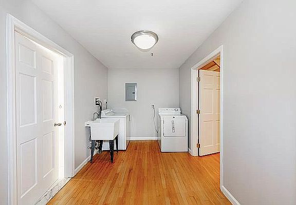 5th image of 457 Broome St APT 2R