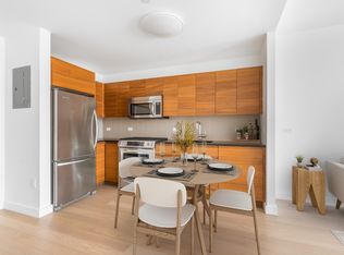 550 W 45th St APT 1112, New York, NY 10036