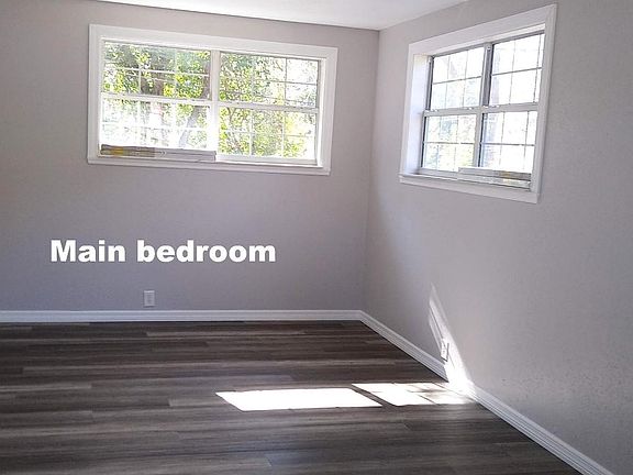 3rd image of 216 SW Shady Oak Way