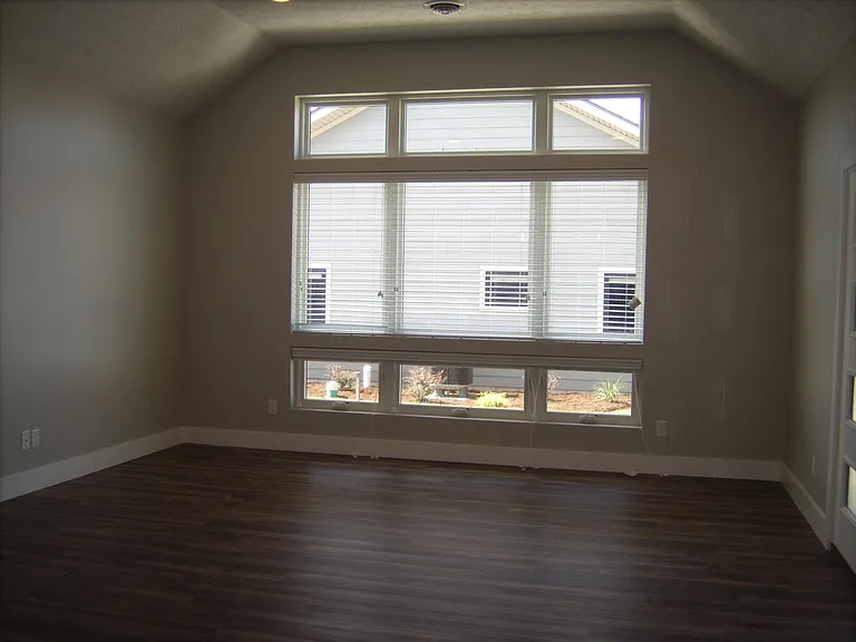 931 Winding Ridge Dr — Photo 8