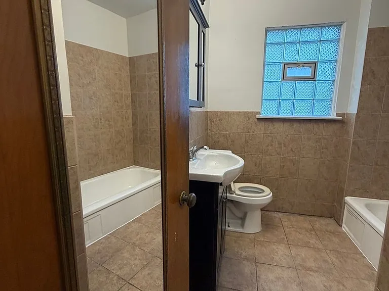 312 E 83rd St #1 — Photo 2
