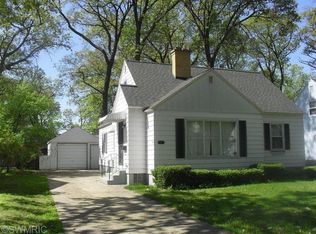 1645 Winchester Dr, Muskegon, MI 49441