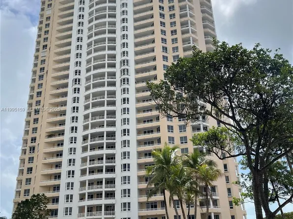 808 Brickell Key Dr APT 2002, Miami, FL 33131