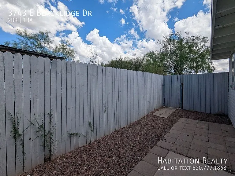 3743 E Blacklidge Dr — Photo 12