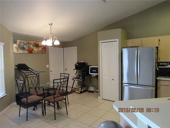 2nd image of 105 N Galena Ave