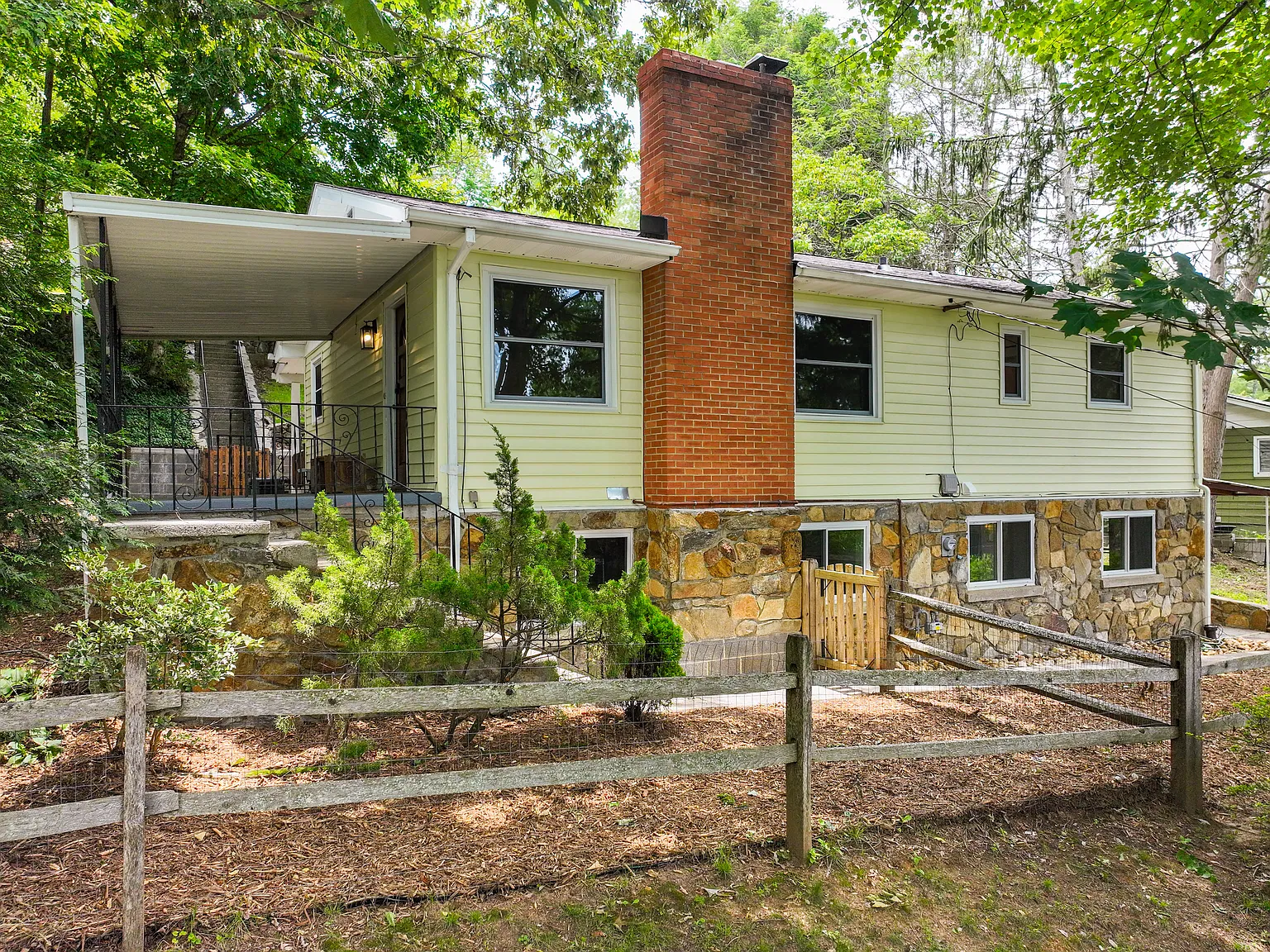 11 Von Ruck Ct — Photo 1