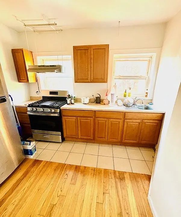 1st image of 72 Clermont Ave APT 2