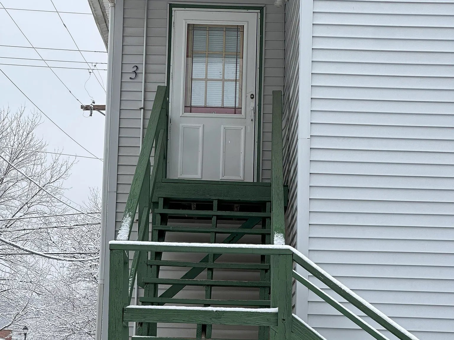 6 bed, $1,000 — Photo 1