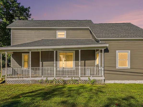 302 W Orchard Ave, Shepherd, MI 48883