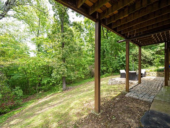 5th image of 4547 Crestview Dr