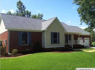 114 NW Brookview Dr, Hazel Green, AL 35750