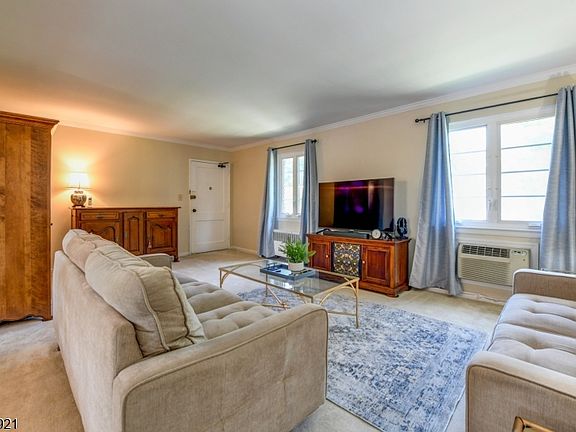 4th image of 51B Troy Drive