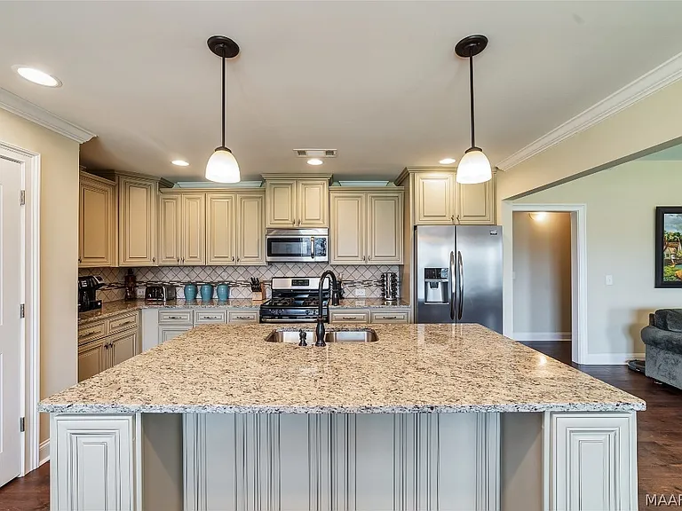 8115 Faith Ct — Photo 11