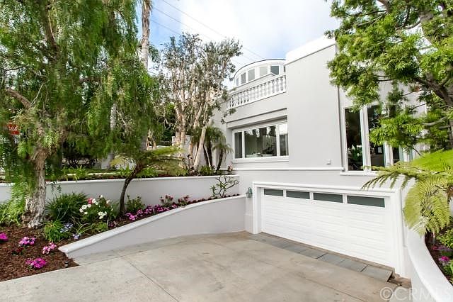 1st image of 200 N Poinsettia Ave