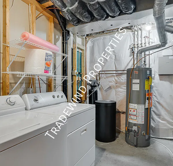 917 Lindsey Ln — Photo 24