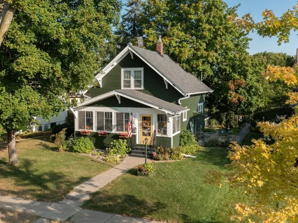 303 E Alcott Ave, Fergus Falls, MN 56537