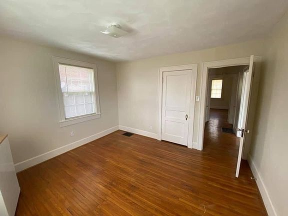 5th image of 218 E 24th St