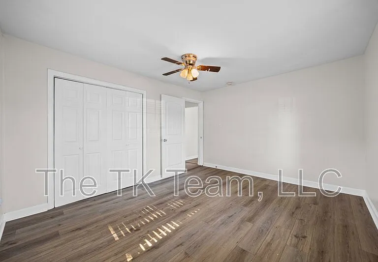 807 N Morris St — Photo 8