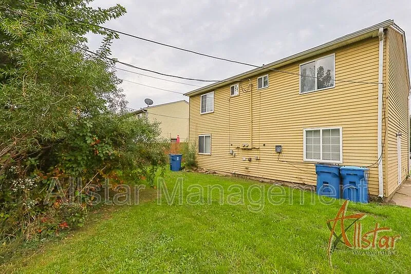 2 bed, 1.0 bath, 864 sqft, $800 — Photo 4