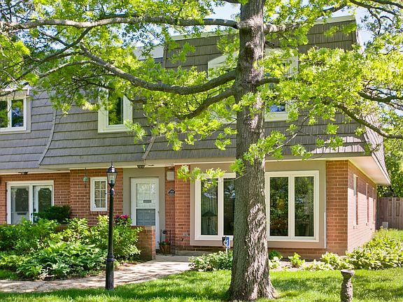 2nd image of 1508 Concorde Cir #0
