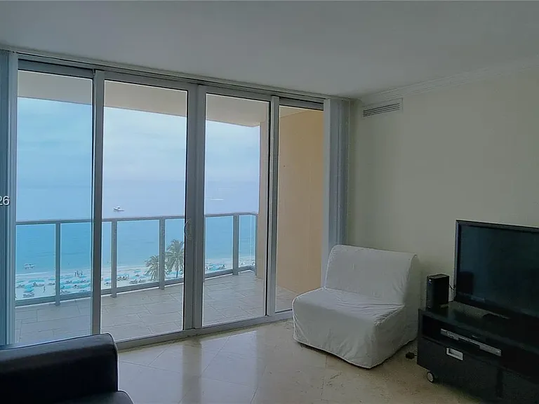 2501 S Ocean Dr #1021 — Photo 2
