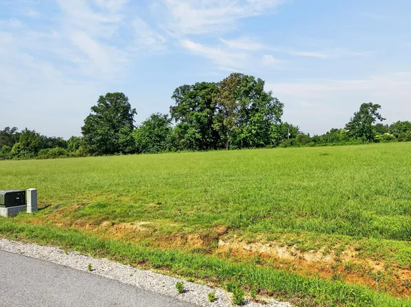 1455 Anna Maria Ln, Cookeville, TN 38501
